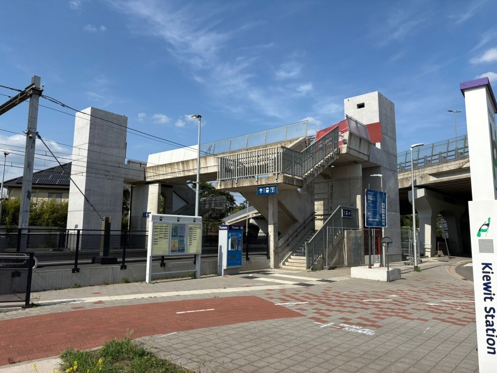 Liftkokers station Kiewit